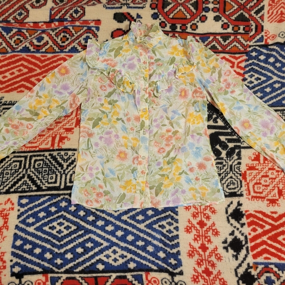 Darling handmade blouse 🌸 - Picture 2 of 5